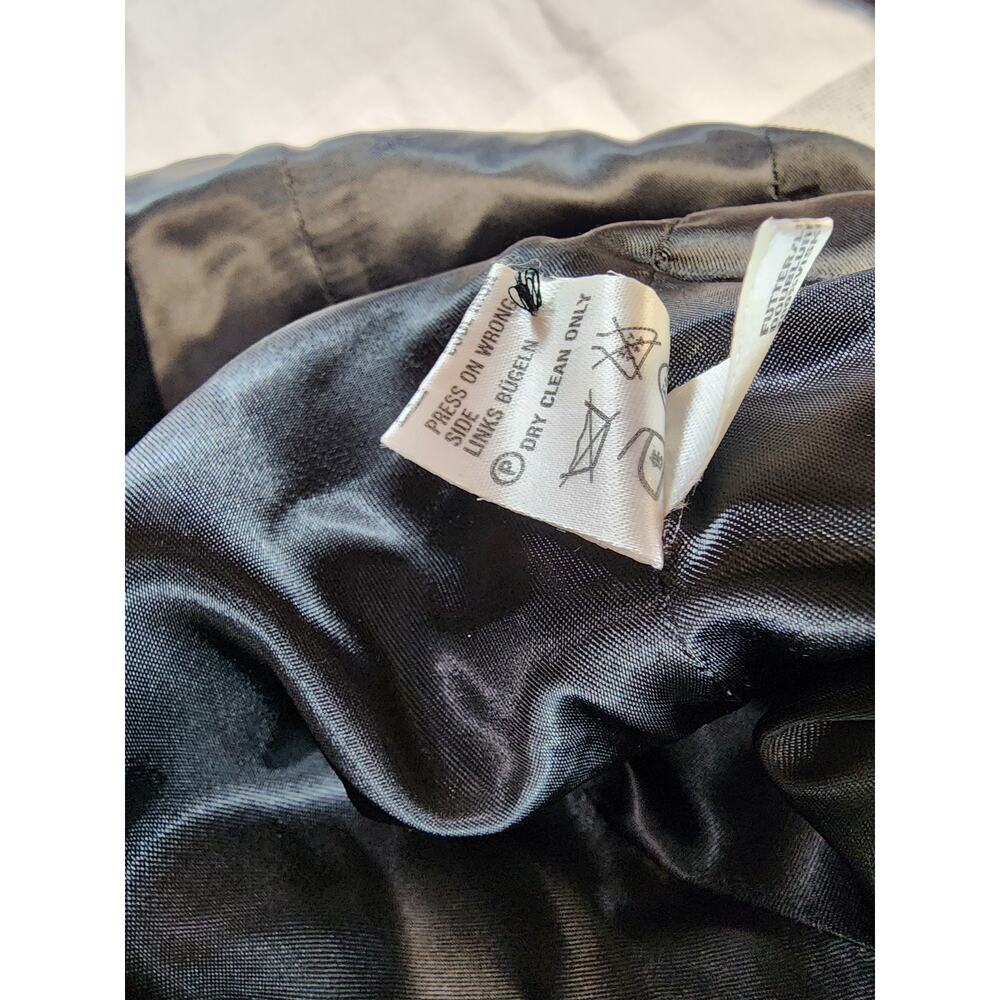 vintage Escada by Margaretha Ley black velvet blazer - Picture 8 of 8